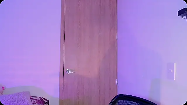 Candy beauty online show from 6, 3, 2026