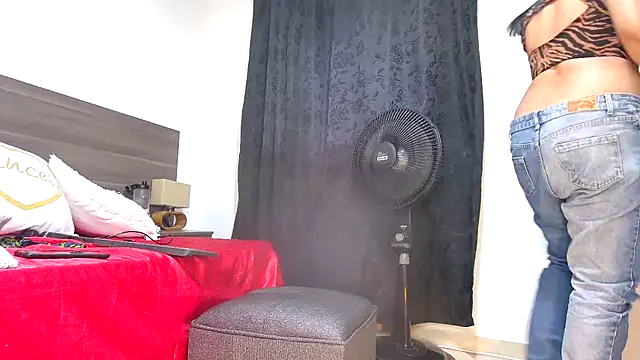 Mila cams1  online show from 11, 9, 2025