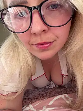 xxcurvyjessiexx online show from 28, 4, 2026