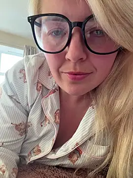 xxcurvyjessiexx online show from 27, 3, 2026