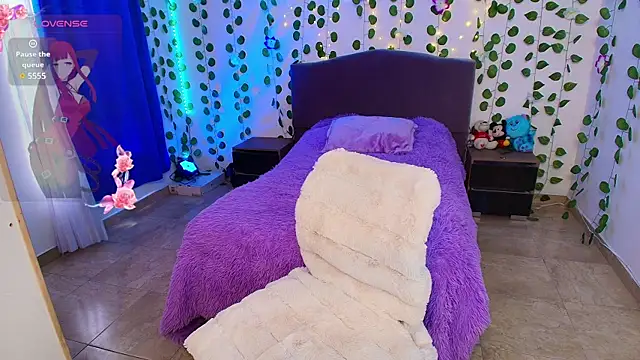 Snapshot of hazel_lee_ross chatting on 7, 12, 2024 hazel lee ross online show from 7, 12, 2024