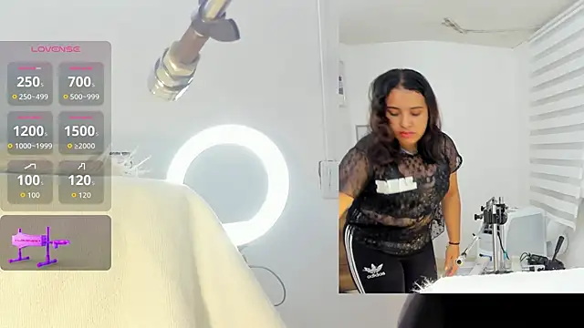 Daki Ume  online show from 18, 9, 2025