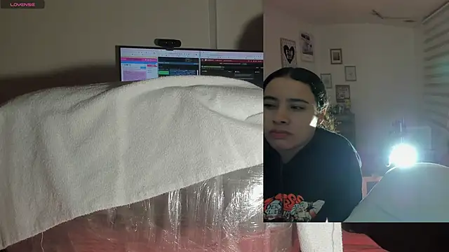 Daki Ume  online show from 6, 11, 2025