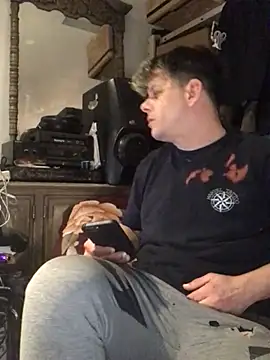 Phelyxx elgato online show from 20, 3, 2025