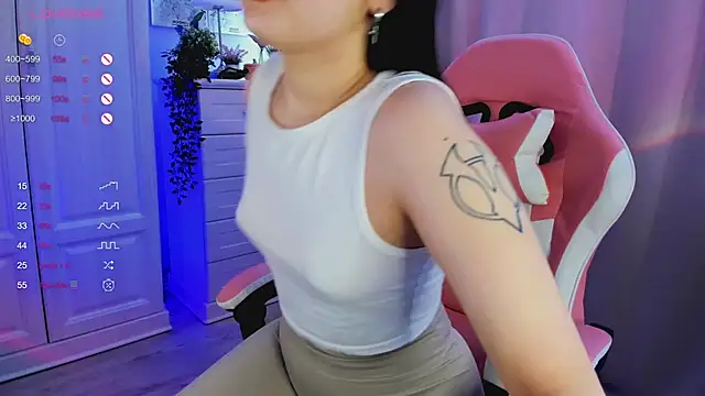 Snapshot of FreyaRaya chatting on 2, 3, 2025 FreyaRaya online show from 2, 3, 2025