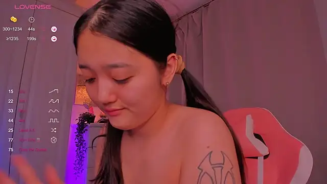 Snapshot of FreyaRaya chatting on 15, 2, 2025 FreyaRaya online show from 15, 2, 2025