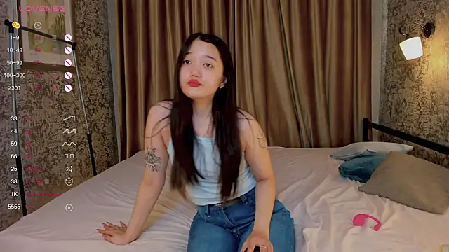 Snapshot of FreyaRaya chatting on 12, 9, 2025 FreyaRaya online show from 12, 9, 2025