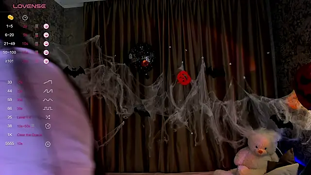 Snapshot of FreyaRaya chatting on 22, 10, 2025 FreyaRaya online show from 22, 10, 2025