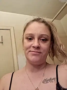 jgodbout2011 online show from 8, 4, 2026