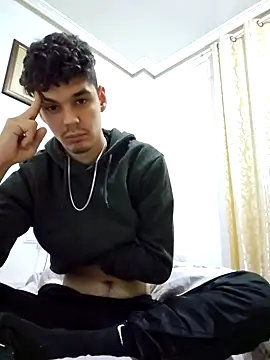 Snapshot of Maybach_ chatting on 10, 12, 2024 Maybach online show from 10, 12, 2024