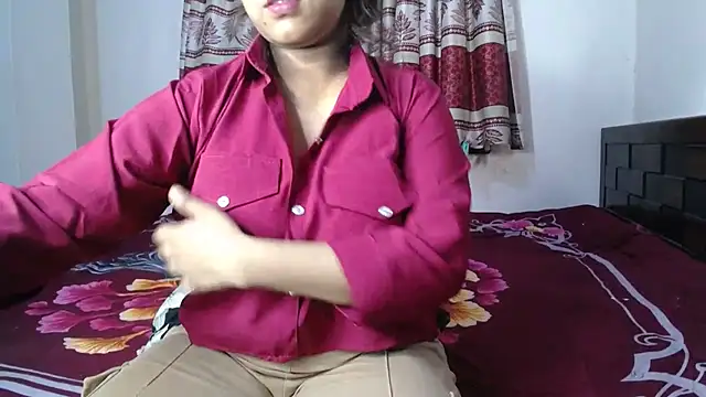 Snapshot of Dayna-36 chatting on 5, 10, 2025 Dayna-36 online show from 5, 10, 2025