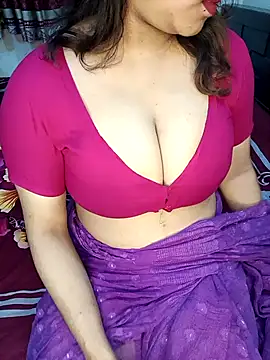 Snapshot of Dayna-36 chatting on 9, 9, 2025 Dayna-36 online show from 9, 9, 2025