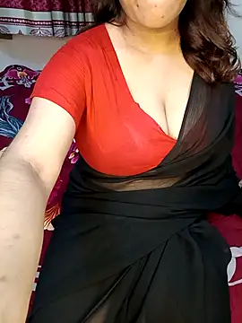 Snapshot of Dayna-36 chatting on 9, 10, 2025 Dayna-36 online show from 9, 10, 2025