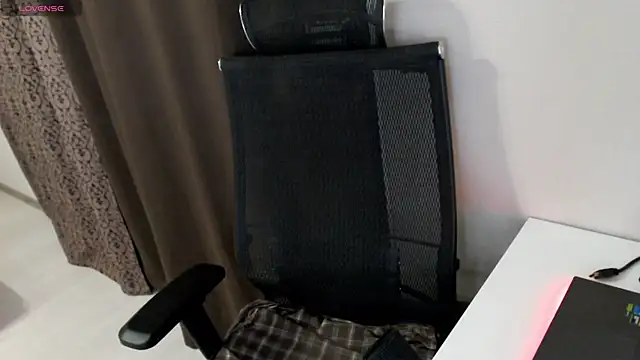 LanaDreamX online show from 2, 4, 2026