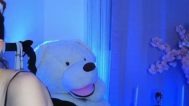 ivyleague  online show from 16, 3, 2026