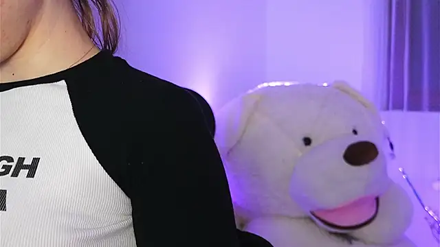 ivyleague  online show from 25, 2, 2026