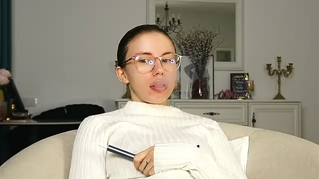 ivyleague  online show from 12, 10, 2025