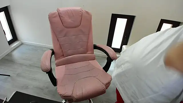 Dyana Kaylinn online show from 26, 3, 2026