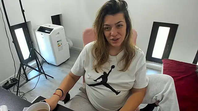 Dyana Kaylinn online show from 28, 5, 2026