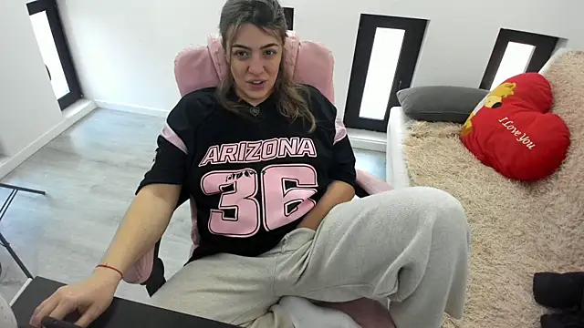 Dyana Kaylinn online show from 24, 3, 2026