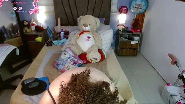 Snapshot of Nadia_84 chatting on 24, 6, 2026 Nadia 84 online show from 24, 6, 2026