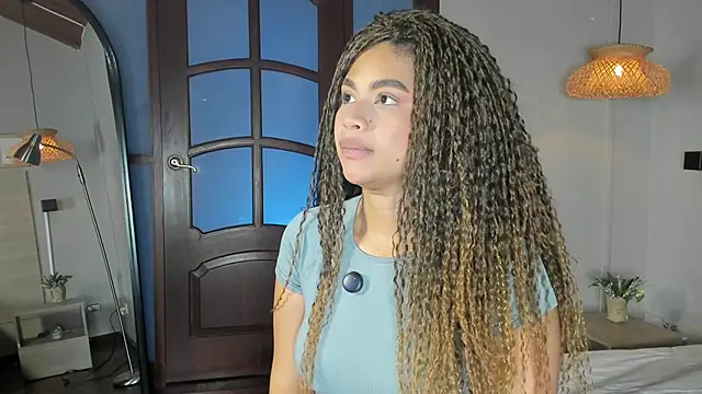 nayah   online show from 27, 3, 2026