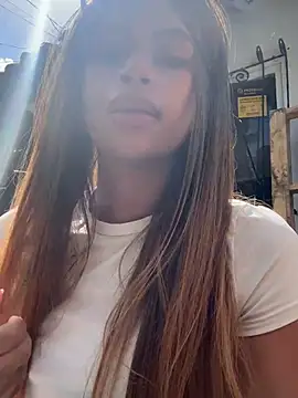 nayah   online show from 9, 5, 2026