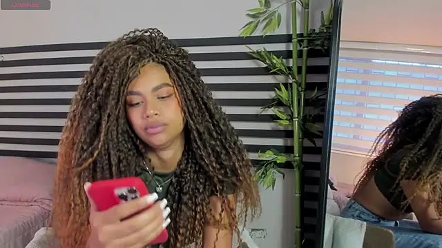 nayah   online show from 14, 9, 2025