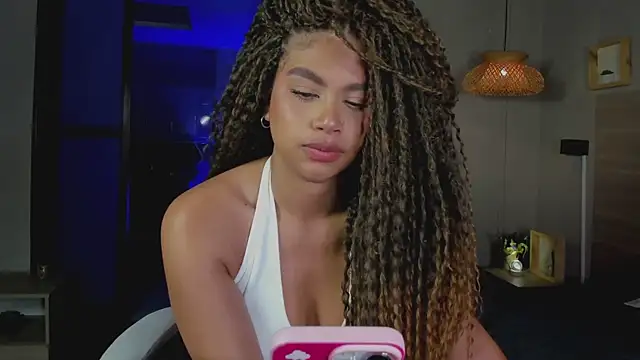 nayah   online show from 23, 9, 2025