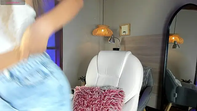 nayah   online show from 18, 3, 2026