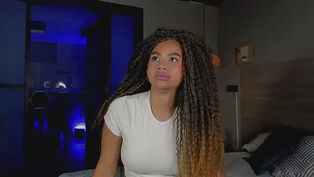 nayah   online show from 9, 10, 2025