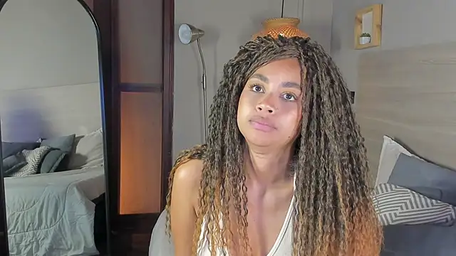 nayah   online show from 15, 7, 2026