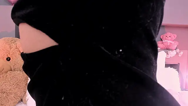 Snapshot of rosemonrooe chatting on 6, 11, 2025 rosemonrooe online show from 6, 11, 2025