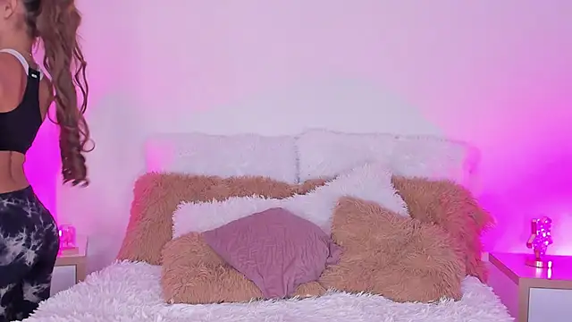 Snapshot of rosemonrooe chatting on 18, 9, 2025 rosemonrooe online show from 18, 9, 2025