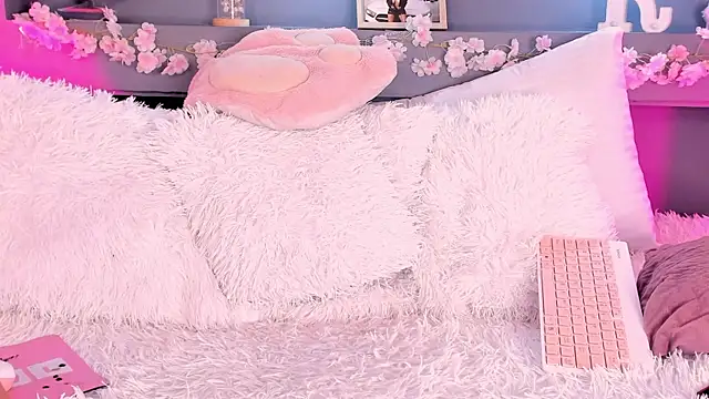 Snapshot of rosemonrooe chatting on 27, 11, 2025 rosemonrooe online show from 27, 11, 2025