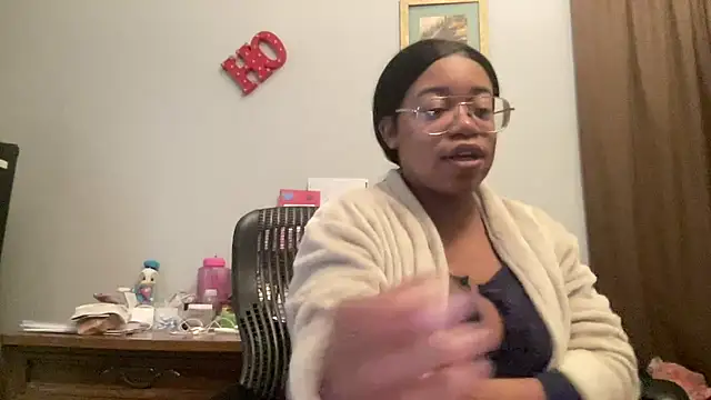 MommyConfident online show from 13, 11, 2025