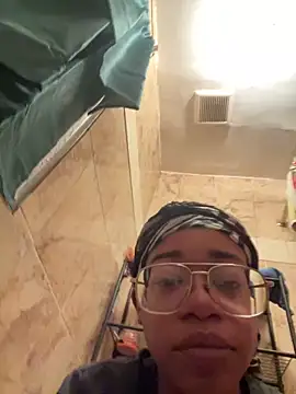 MommyConfident online show from 27, 1, 2025