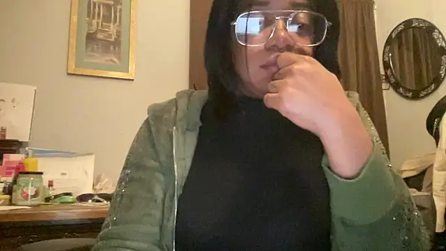 MommyConfident online show from 16, 12, 2025