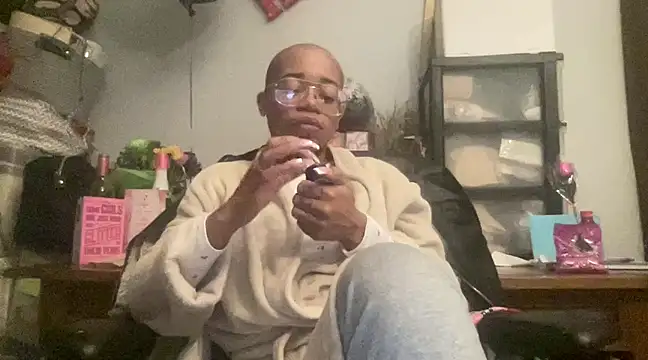 MommyConfident online show from 17, 2, 2025