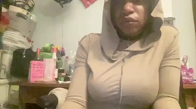 MommyConfident online show from 18, 2, 2025