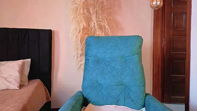 Devil Sara online show from 23, 10, 2025