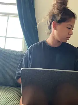 VanessaBling online show from 4, 10, 2025