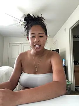 Snapshot of VanessaBling chatting on 1, 7, 2026 VanessaBling online show from 1, 7, 2026