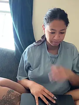 VanessaBling online show from 2, 11, 2025