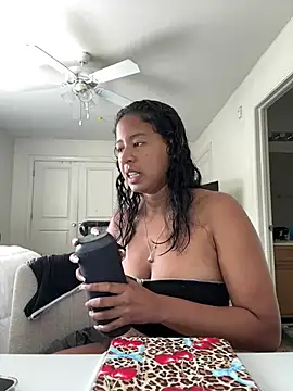 Snapshot of VanessaBling chatting on 30, 6, 2026 VanessaBling online show from 30, 6, 2026