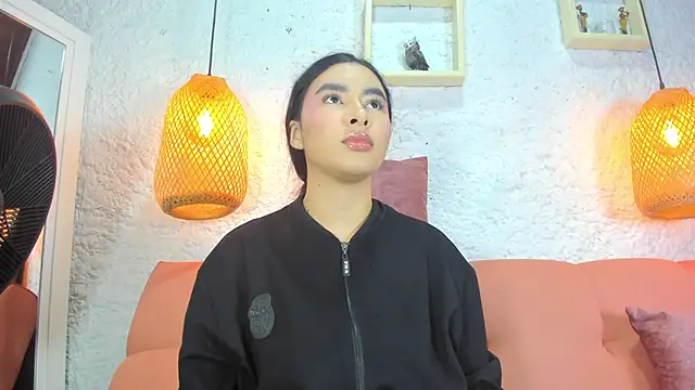 Snapshot of emiily_s chatting on 29, 11, 2025 emiily s online show from 29, 11, 2025