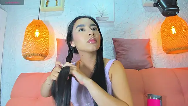 Snapshot of emiily_s chatting on 1, 10, 2025 emiily s online show from 1, 10, 2025