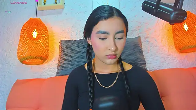 Snapshot of emiily_s chatting on 26, 9, 2025 emiily s online show from 26, 9, 2025