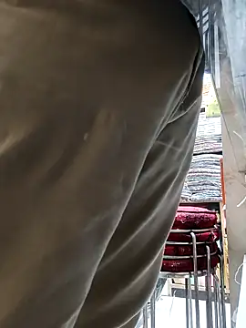 Snapshot of farabi9999 chatting on 28, 10, 2025 farabi9999 online show from 28, 10, 2025