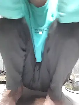 Snapshot of Burhade-- chatting on 21, 10, 2025 Burhade-- online show from 21, 10, 2025